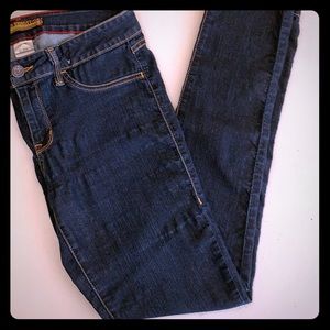 SALE! ❤️ 2 BW/U (to be with you) skinny jeans